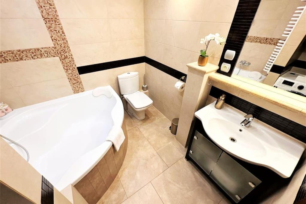 Exclusive Penthouse Near Citycenter 120M2 +Netflix Krakov Exteriér fotografie
